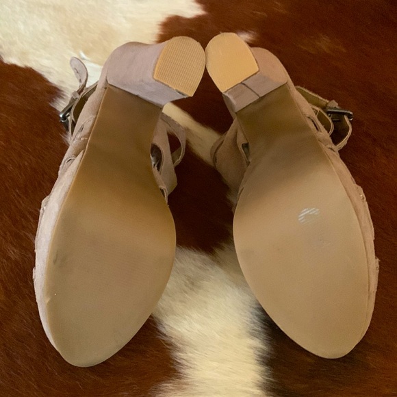 Steve Madden Suede Heel - Picture 7 of 12